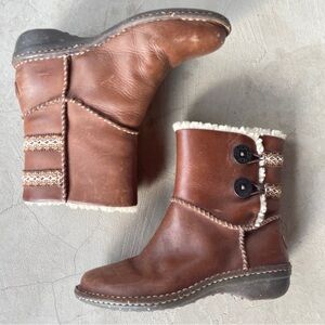 UGG | 'Lillie' Brown Leather Ankle Boots